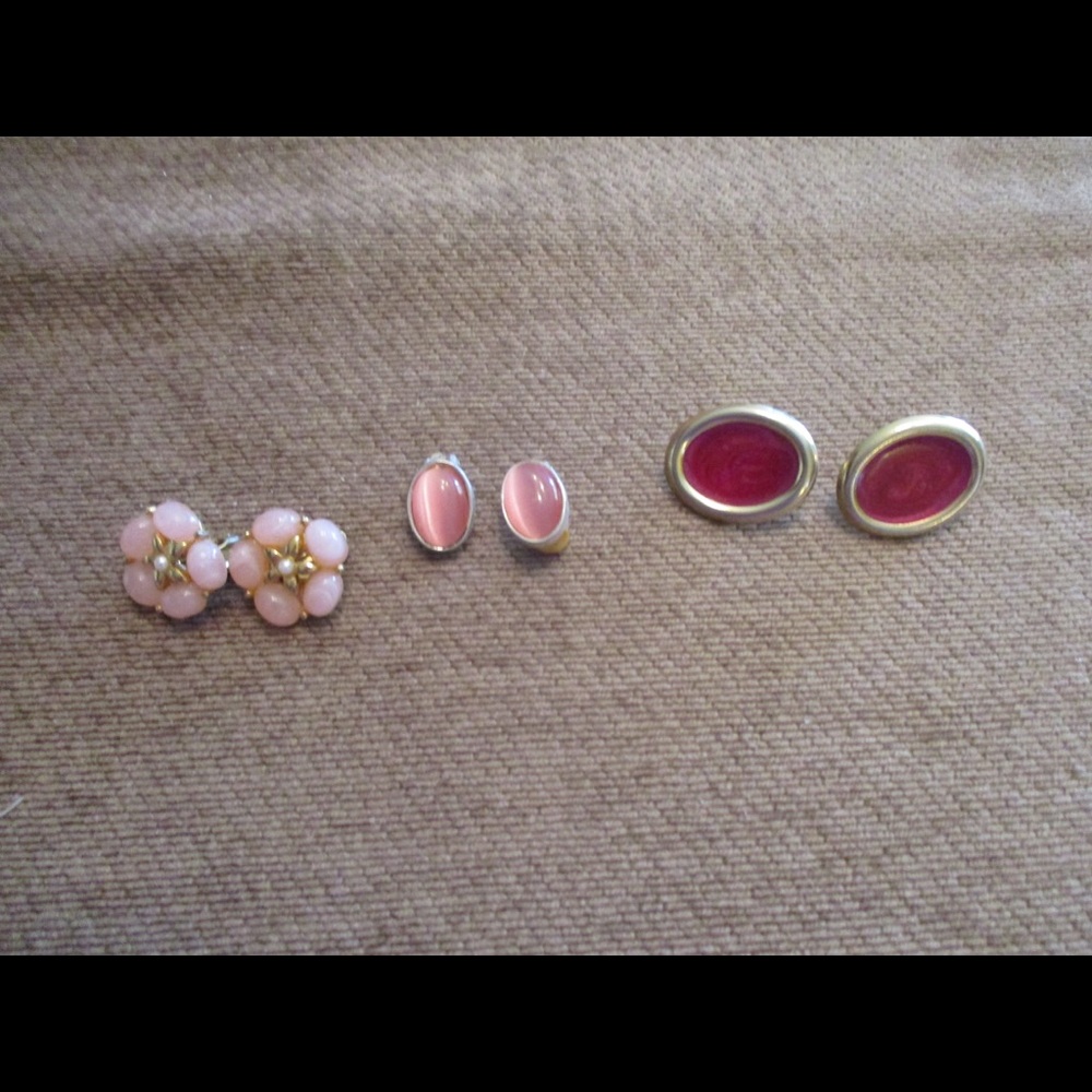 Clip earrings different shades of pink